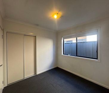 Modern 4 Bedroom Family Home in Ferryden Park - Photo 4