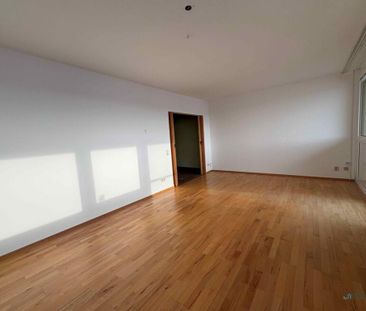 tolle Wohnung mit Rundumblick und Einbauküche - Foto 1