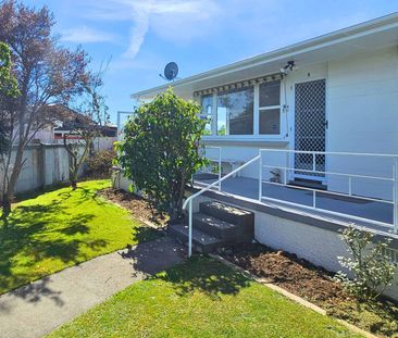 Easy, friendly living - Photo 5