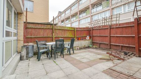 4 bedroom flat for rent - Photo 3