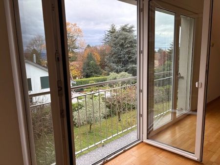 Charming 2.5-room apartment (100 m2) in Jouxtens-Mézery - Photo 5