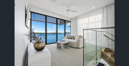 Ultimate waterfront living with private pool & pontoon - Photo 3
