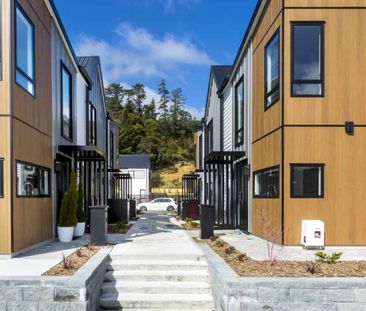 8 Reakes Crescent, Wallaceville - Photo 5