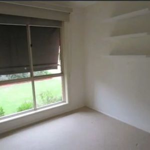 Keilor East - Photo 2