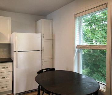 Studio Semi-meublé - Lévis - Photo 2