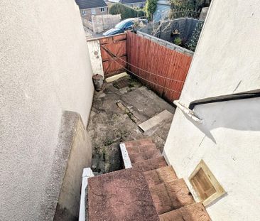 3 bedroom end of terrace house to rent - Photo 6