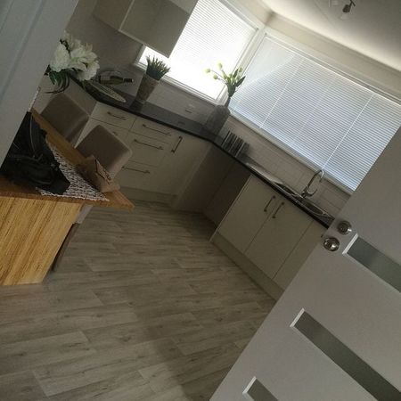 Charming 3BR Family Home in Manurewa - Photo 2