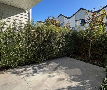 Waltham's Hidden Gem - Near new - Photo 3