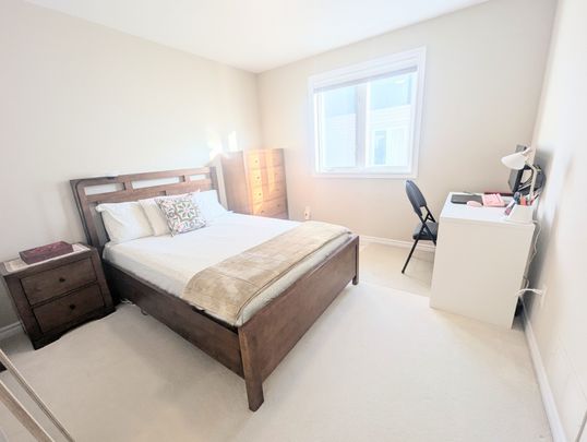 For Lease - 104 Bridgestone Drive, Kanata, Ontario - Photo 1