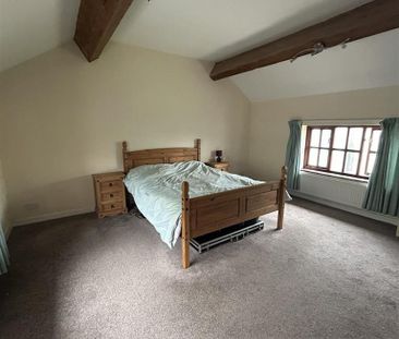 3 bedroom semi-detached bungalow to rent - Photo 4