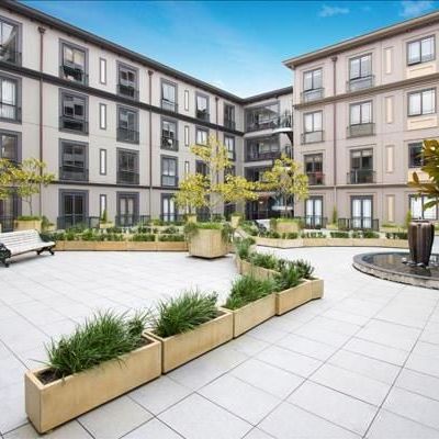 Ready-to-move-in Fully Furnished unit & 2 Carparks - Photo 1