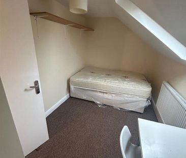 8 bedroom private hall to rent - Photo 6