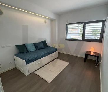 Apartment T2 in Charneca de Caparica e Sobreda, Almada - Photo 6