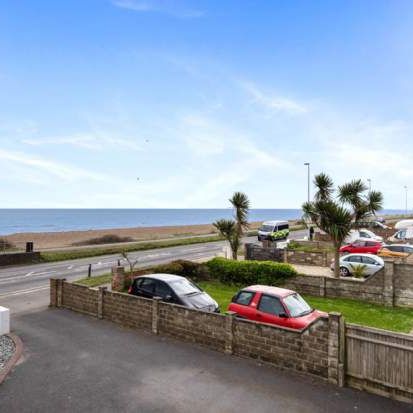 5 bedroom property to rent in Worthing - Photo 1