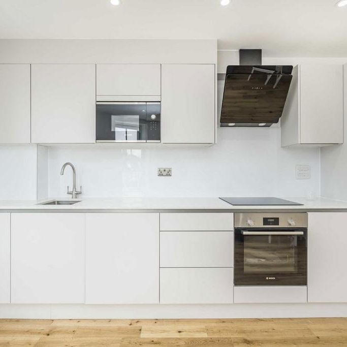 Studio to rent - Photo 1