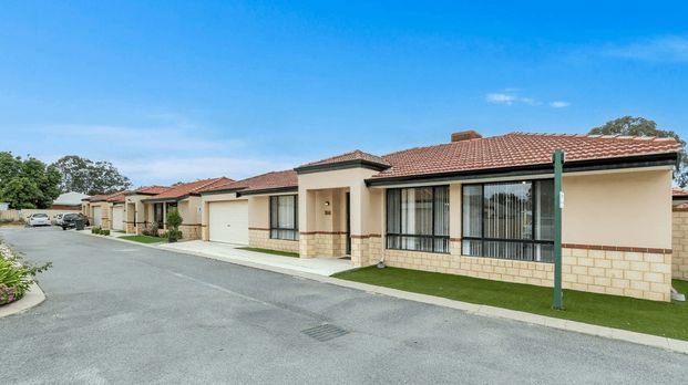 15/6 Bridal Crescent, Kenwick WA 6107 - Photo 1