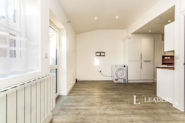 2 bedroom apartment to rent Mitcham Road, Croydon, CR0 - Photo 1