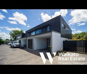 Modern Three Bedroom, Two Bathroom Home - Photo 5