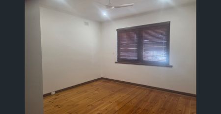 Beautifully Presented - Conveniently Located - Photo 3