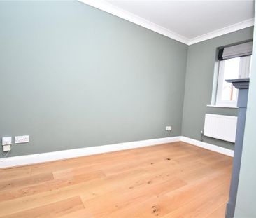 4 bedroom detached house to rent - Photo 4