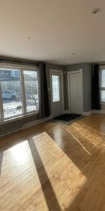 Maison à Louer – Bord de l’Eau – 4 Chambres & 2 Salles de Bain – Libre Immédiatement - Photo 3