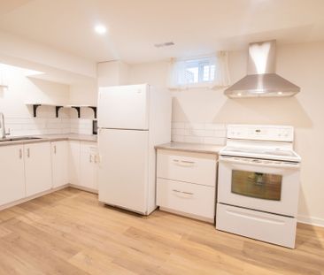 **ALL INCLUSIVE** 1 BEDROOM LOWER UNIT IN WELLAND!!! - Photo 1