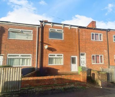 3 bedroom terraced house to rent - Photo 6