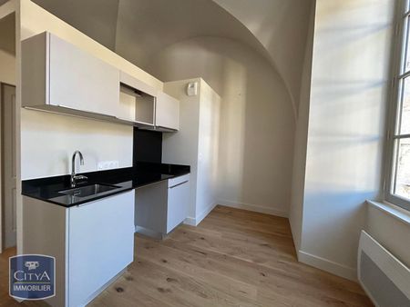 Location Appartement 1 pièce 33m² DOLE 39100 - Photo 2