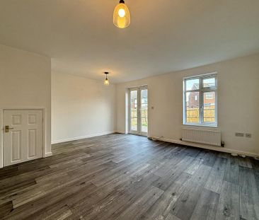 3 bedroom end of terrace house to rent - Photo 1