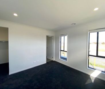 Modern Townhouse - Photo 1