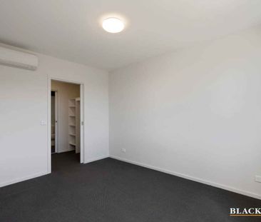 Tuggeranong Town Centre apartment - Photo 5