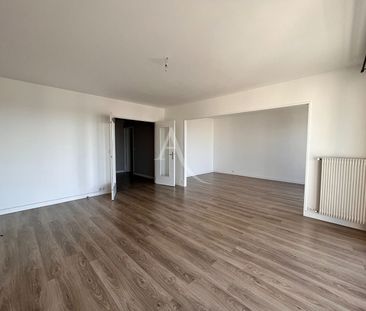 Location Appartement 5 pièces 119m² - Photo 2