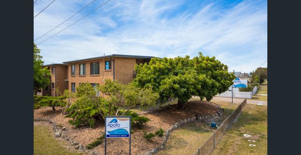 Furnished unit, great location. 6 Month Lease - Photo 1