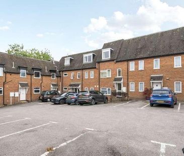 Avenue House, Chesham, HP5 - Photo 2