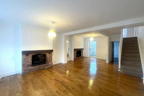 3 bedroom semi-detached house to rent - Photo 1