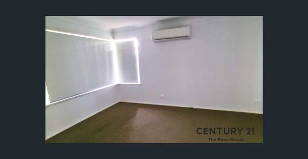 Spacious 4-Bedroom Family Home in a Great Location! - Photo 1