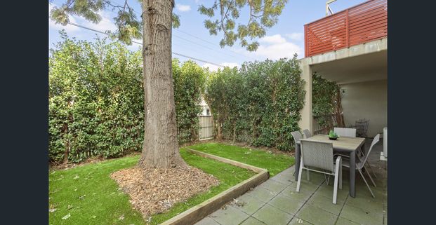 Style and Substance in Elsternwick - Photo 1