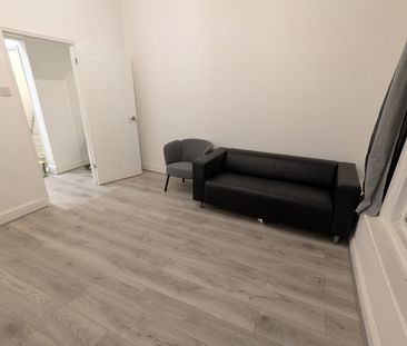 1 Bed Flat, Anerley Road, SE20 - Photo 2