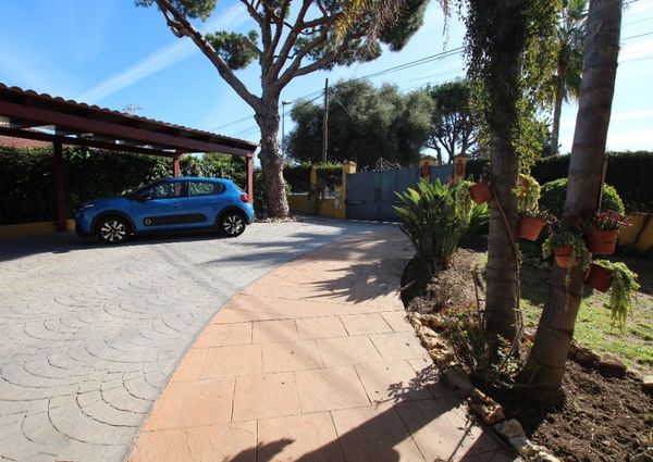 5 bed villa for long term rent, Urb. Ricmar, Marbella