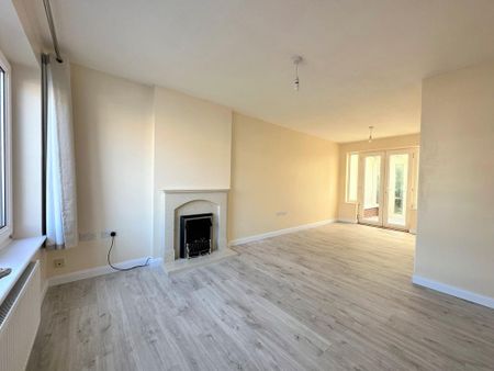 2 bedroom terraced house to rent - Photo 4
