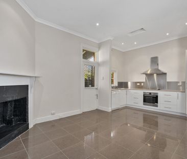 City Fring Living - Photo 6