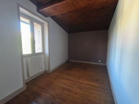 Appartement à louer, RUFFEC - Photo 3