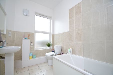Flat to rent - Avignon Road, Brockley, SE4 - Photo 5