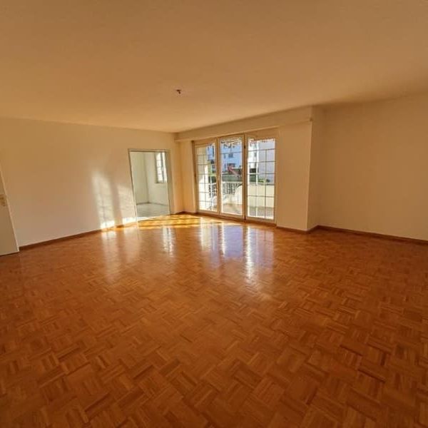 "Wohnung mit zwei Balkonen in grüner, ruhiger Umgebung" - Foto 1