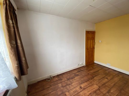 4 Bed Terraced House, Capthorne Avenue, HA2 - Photo 1