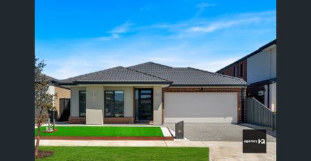 Brand new Stunning Family Home with Modern Features - Photo 3