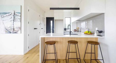 Hobsonville, 3 bedrooms - Photo 5