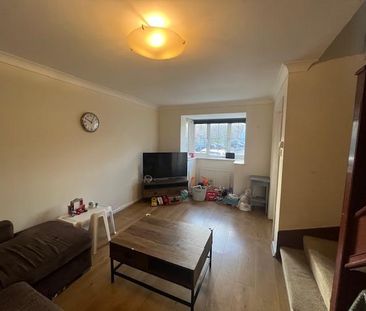 2 bedroom semi-detached house to rent - Photo 3