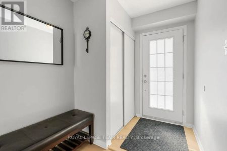 402 SADAR PRIVATE - Photo 4