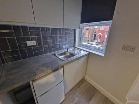 Studio to rent - Photo 5